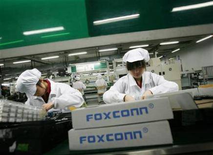 Foxconn volverá a subir los salarios en su planta de China