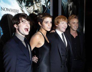 Fanáticos emocionados por premiere de 'Harry Potter y las Reliquias de la muerte 2'