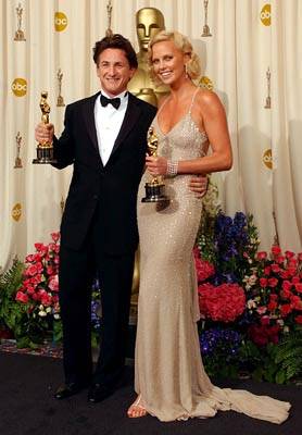 Sean Penn y Charlize Theron tendrían un romance secreto