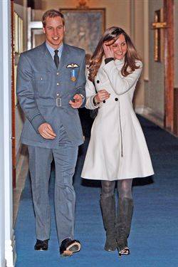 El Príncipe Guillermo retrasada su boda con Kate Middleton por culpa de su cuñado