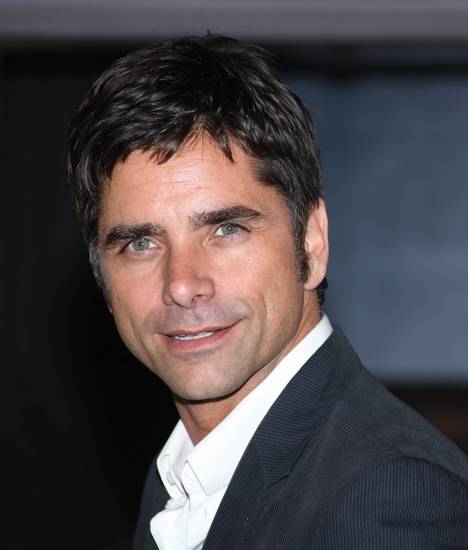 John Stamos testigo en juicio por extorsión