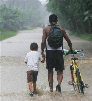 Ascienden a 1.653 los evacuados por las lluvias en el Caribe y el norte de Costa Rica