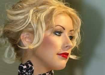 Christina Aguilera destrozada por su divorcio