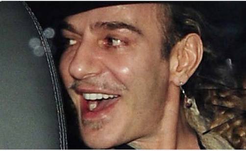 John Galliano podría pasar 6 meses en prisión