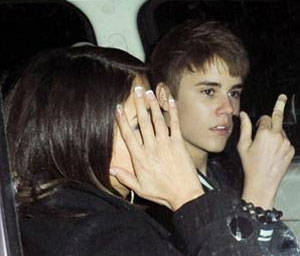 Justin Bieber se disculpa por insulto a paparazzis