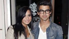 Joe Jonas y Demi Lovato prometen una gira divertida Joe Jonas y Demi Lovato prometen una gira divertida