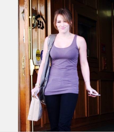 Hilary Duff asiste a clases de pilates