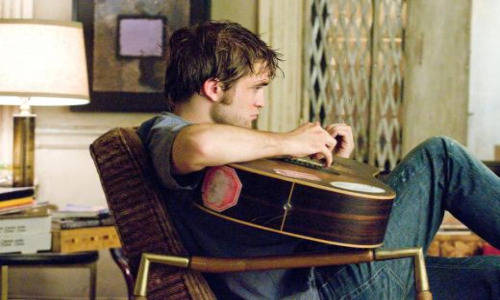 A Robert Pattinson le gustaría dar conciertos