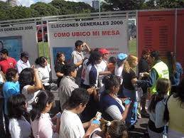 Peruanos en Argentina también expresaron su decisión Peruanos en Argentina también expresaron su decisión