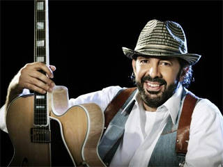 Juan Luis Guerra cuenta con seis nominaciones a los 'Premio Lo Nuestro'