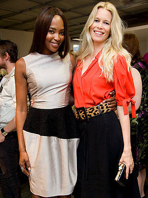 Claudia Schiffer y Naomi Campbell juntas contra el cáncer
