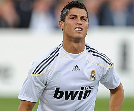 Cristiano Ronaldo: La madre de su hijo lo reclama