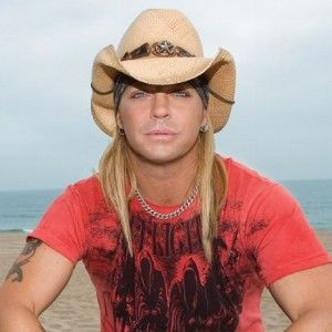 Bret Michael está caminando dice su hermana Michelle Sychak