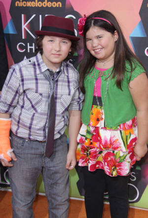 Frankie Jonas y Madison de la Garza enfrentados por un planton
