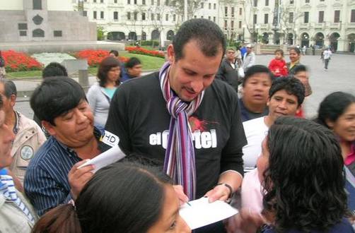 Fernando Solórzano de 'El Cartel de los Sapos' alborotó centro de Lima