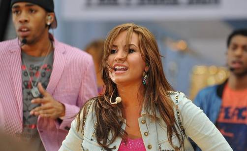 Demi Lovato habría golpeado a una bailarina