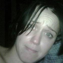 Katy Perry irreconocible sin maquillaje