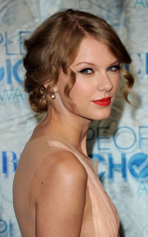 Fotos: Taylor Swift en la entrega de los premios People's Choice Awards 2011