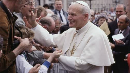 El Vaticano podría beatificar a Juan Pablo II durante el 2011
