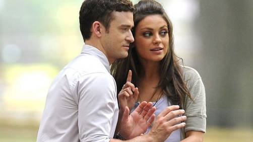 Mila Kunis habla sobre la cinta 'Friends with benefits' que filmó con Justin Timberlake