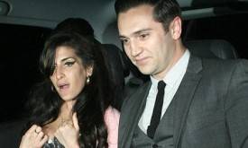 Amy Winehouse termina con Reg Traviss