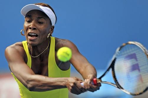 Venus Williams se lesiona rodilla y se pierde el resto del año