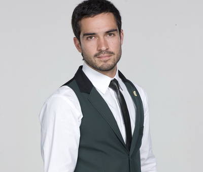 El ex RBD Alfonso Herrera tiene nueva novia