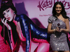 Katy Perry presentó su perfume 'Purr' en México