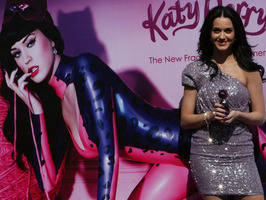 Katy Perry presentó su perfume 'Purr' en México