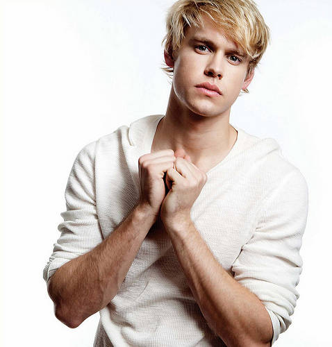 Chord Overstreet de Glee nos cuenta que está soltero