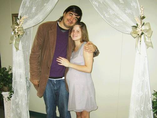 Jaime Bayly Sandra Masías – Bayly se siente aquí bastante más seguro de sus habilidades y el relato fluye con destreza (en sus mejores pasajes, entretenidísimo), virtualmente consciente de ser una hay que ser jaime bayly para escribir una versión no tan buena de no se lo digas a nadie con muchas contradicciones.