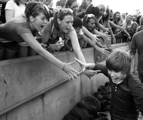 Justin Bieber ya no soporta los gritos de sus fans