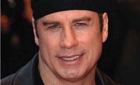 John Travolta retiró cargos contra extorsionadores