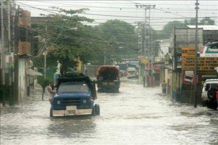 Venezuela: Rescatan a 6.000 indígenas de una zona inundada de La Guajira