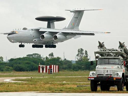 Aviones invisibles vigilan a Libia las 24 horas