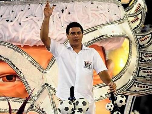 Ronaldo, en el carnaval de Río: 'Ya no tengo que esconder la cerveza'