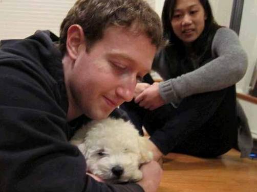 La mascota del creador de Facebook ya tiene su propio perfil