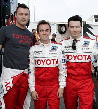 Video: Kevin Jonas habla del 'Toyota Pro Celebrity Race'