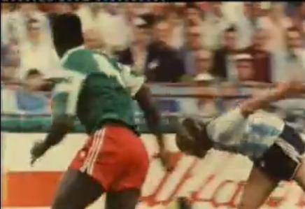 Sorpresa en Mundial Italia 1990: Camerún vence Argentina (1 - 0)