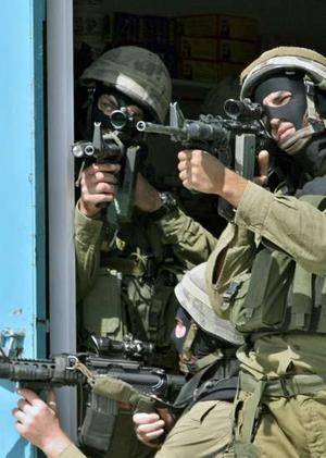 Ejército israelí confirma que abrió fuego contra un barco de pesca libanés Ejército israelí confirma que abrió fuego contra un barco de pesca libanés