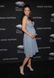 Miranda Kerr luce su embarazo
