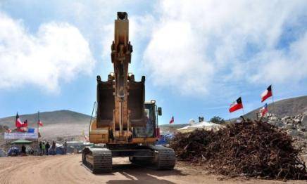 Chile: Uno de los mineros atrapados celebra sus 54 años a 700 metros de profundidad