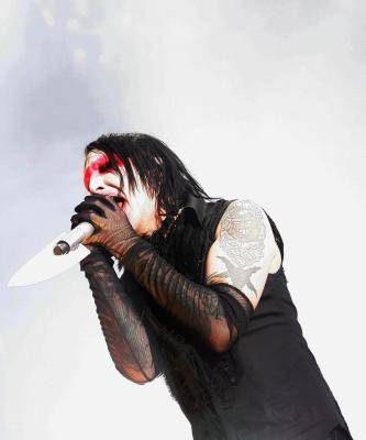 Marilyn Manson incursiona en el punk-rock