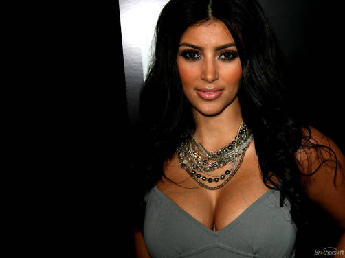 Kim Kardashian tiene medidas envidiables