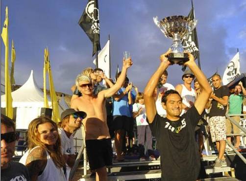 Peruano César Bauer logra Título Mundial de Bodyboard Peruano César Bauer logra Título Mundial de Bodyboard