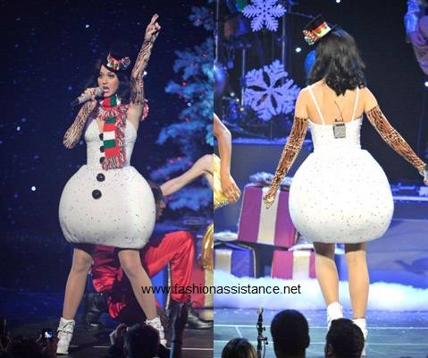 Katy Perry vistió como muñeco de nieve Katy Perry vistió como muñeco de nieve