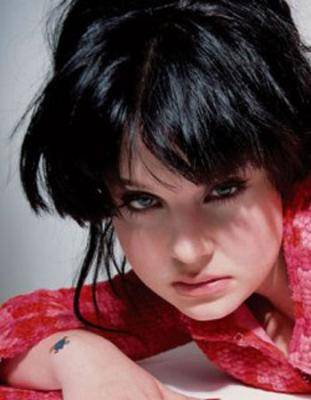 Kelly Osbourne desea tener un hijo y que el padre sea gay