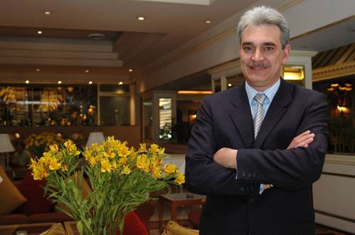 Alex Vautravers recibe distinción