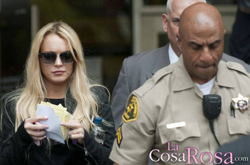 Paris Hilton y Nicole Richie  brindan apoyo a Lindsay Lohan