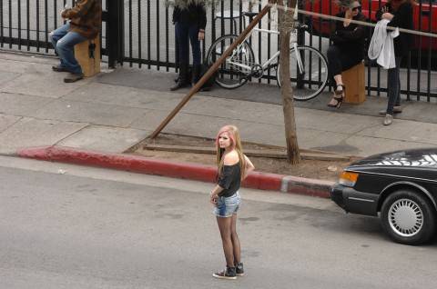 Avril Lavigne graba el vídeo de 'What The Hell'